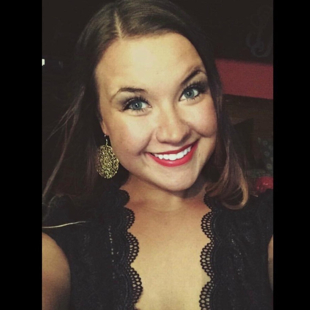 Meet your Posher, Makayla